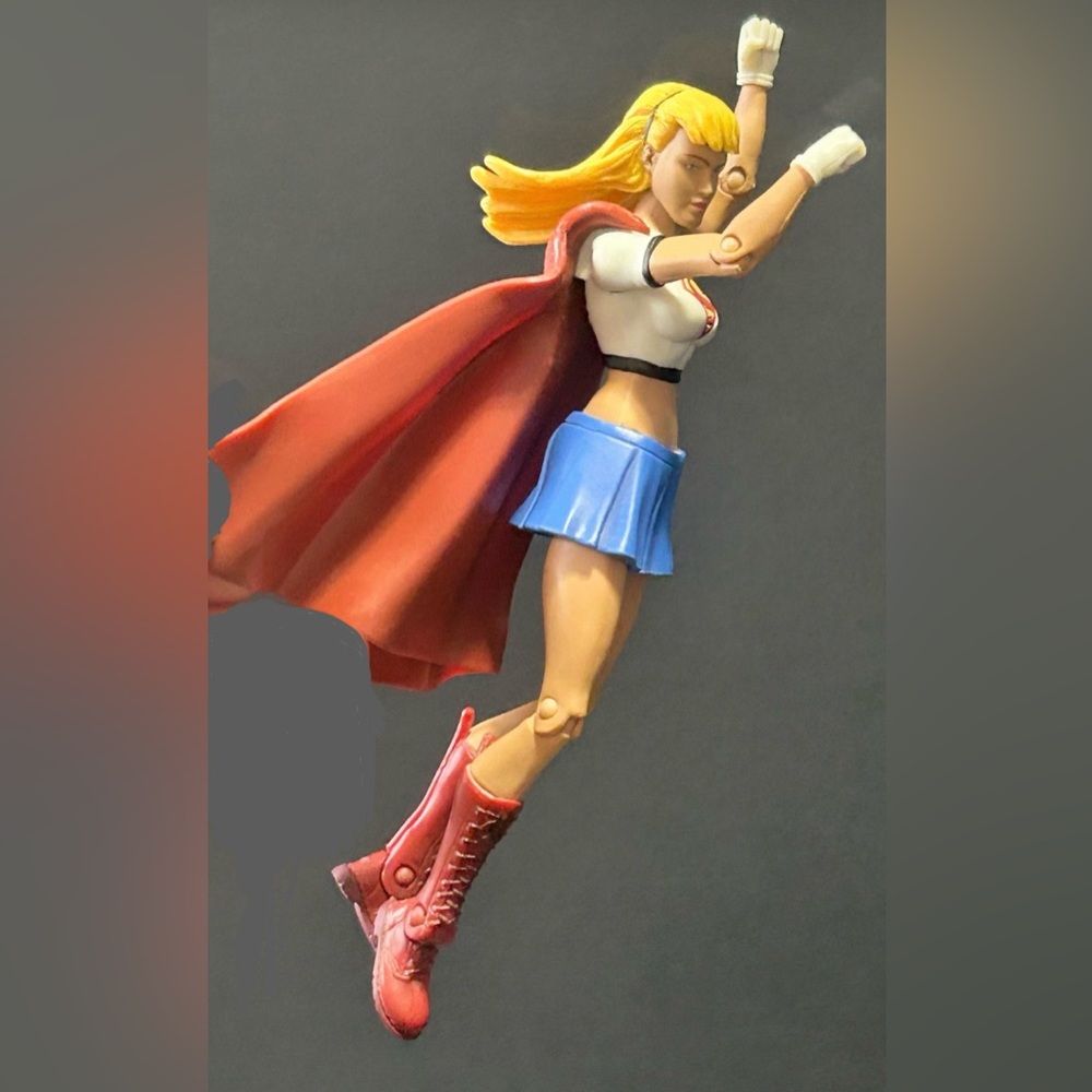 DC Direct Universe Classics 6” Supergirl Action Figure from 2006.